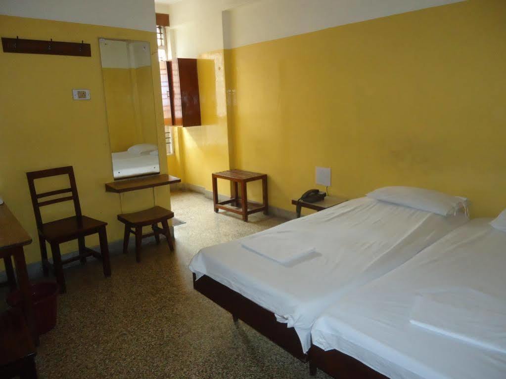 Hotel Mysore Dasaprakash ภายนอก รูปภาพ
