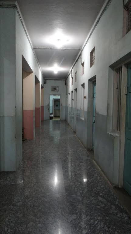 Hotel Mysore Dasaprakash ภายนอก รูปภาพ