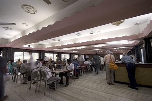Hotel Mysore Dasaprakash ภายนอก รูปภาพ